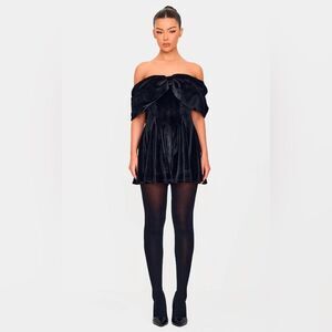 PrettyLittleThing Black Premium Velvet Extreme Bow Detail Playsuit Dress Size 4